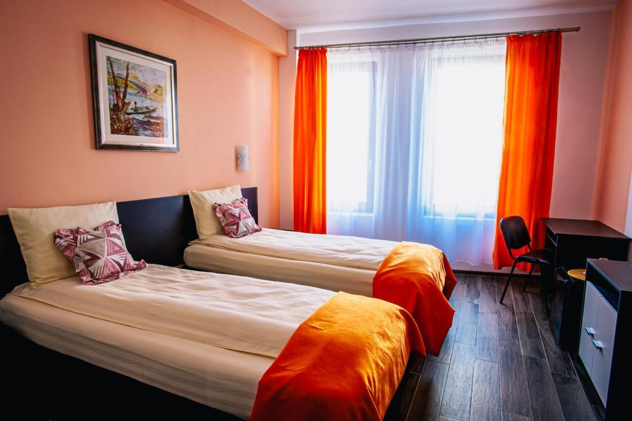 Colors Aparthotel 3*
